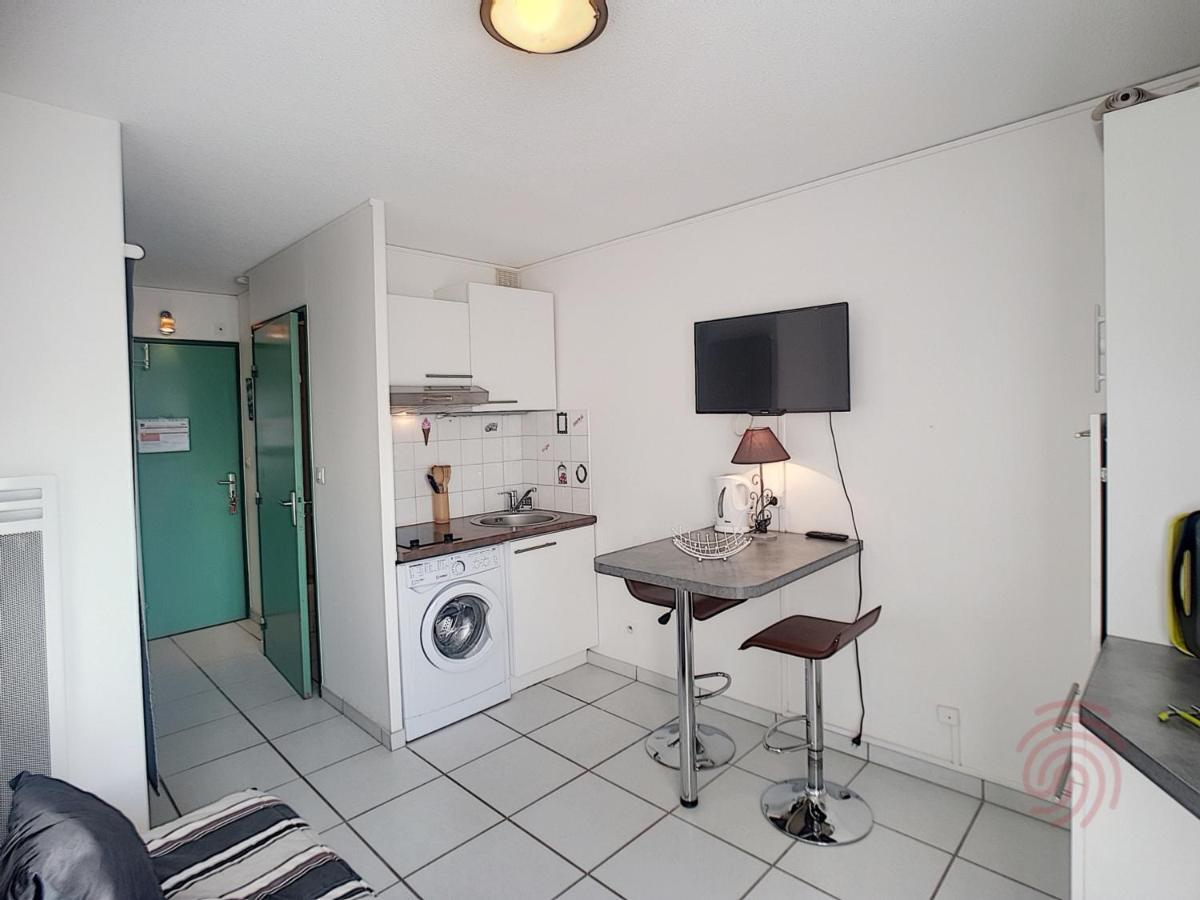 Studio Renove Avec Balcon, Animaux Acceptes, Wifi, A 650M Des Thermes - Fr-1-451-92 Lamalou-les-Bains Bagian luar foto