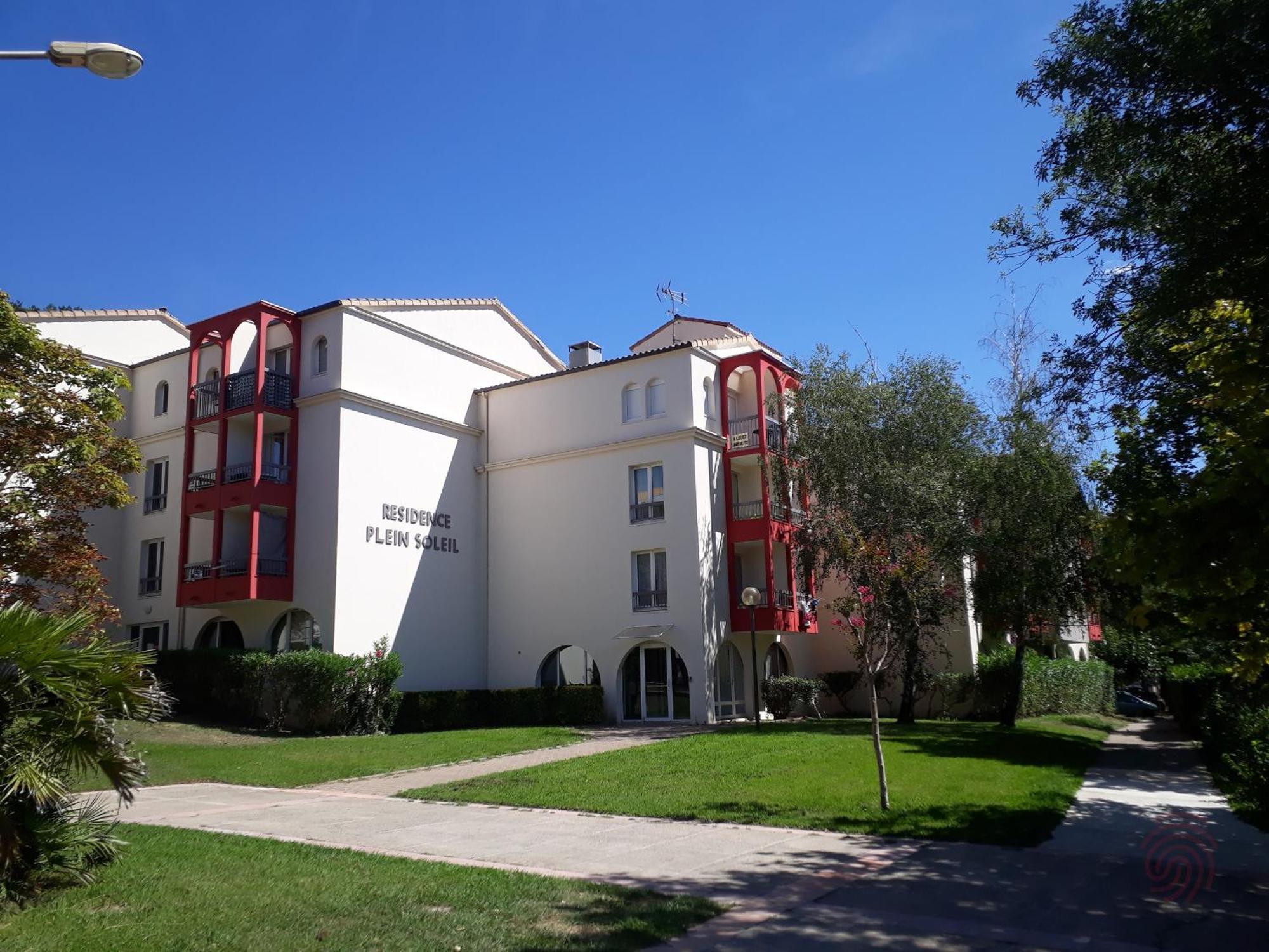 Studio Renove Avec Balcon, Animaux Acceptes, Wifi, A 650M Des Thermes - Fr-1-451-92 Lamalou-les-Bains Bagian luar foto